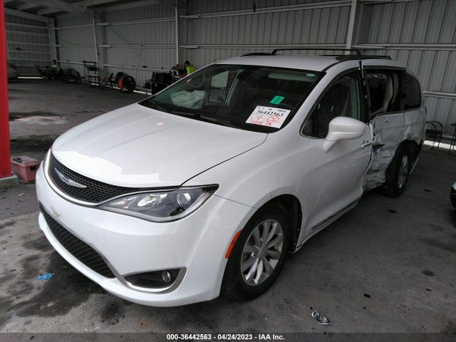 2C4RC1BG2JR142940 Chrysler Pacifica Touring L
