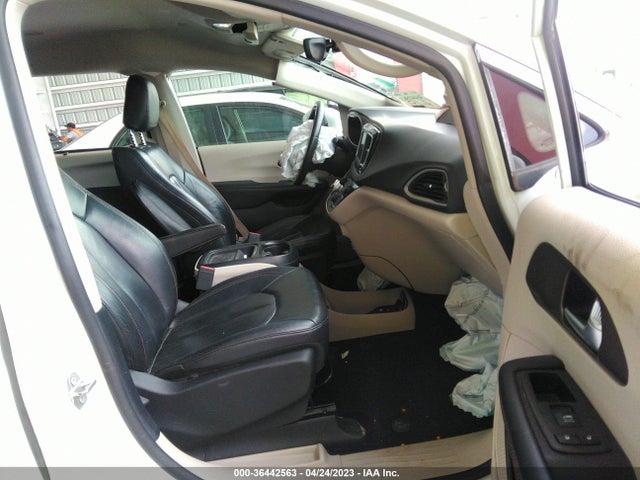 2C4RC1BG2JR142940 Chrysler Pacifica Touring L