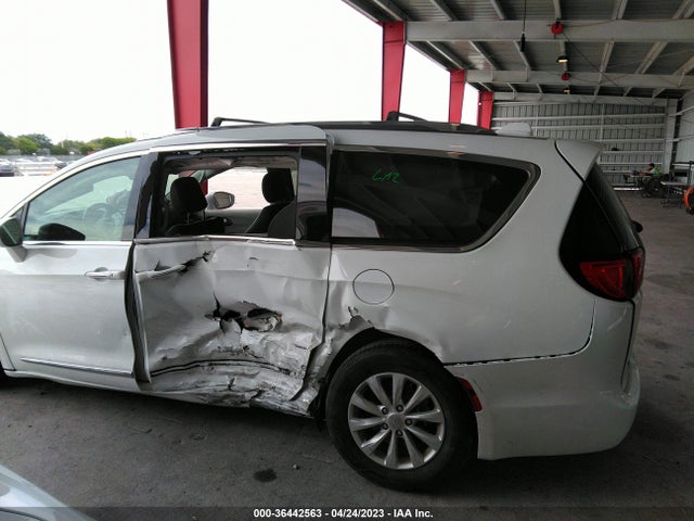 2C4RC1BG2JR142940 Chrysler Pacifica Touring L