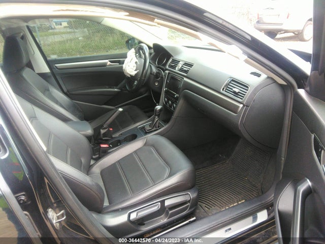 1VWDT7A31HC061634 Volkswagen Passat R-line W/comfort Pkg