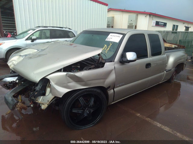 2002 CHEVROLET SILVERADO 1500 LS VIN: 2GCEC19T821250612