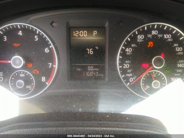 1VWAT7A39FC004808 Volkswagen Passat 1.8t S