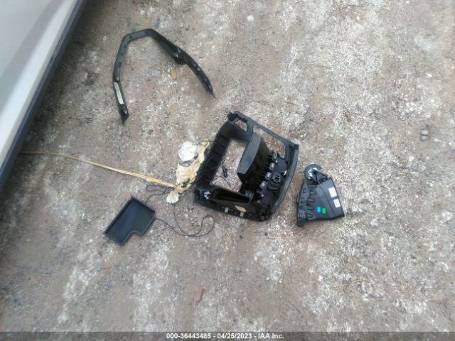 1FADP3K23FL334002 Ford FOCUS SE
