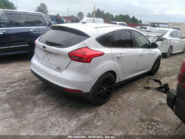 1FADP3K23FL334002 Ford FOCUS SE