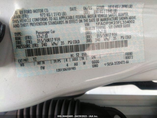 1FADP3K23FL334002 Ford FOCUS SE