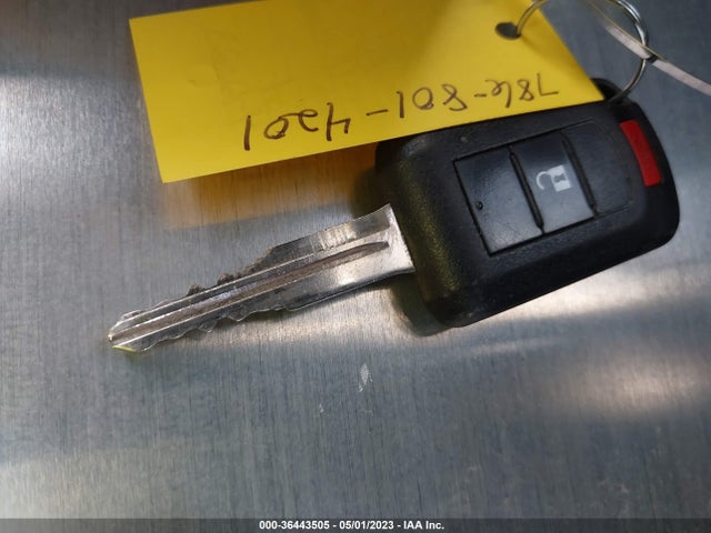 JA4AP3AU8HZ003815 Mitsubishi Outlander Sport 2.0