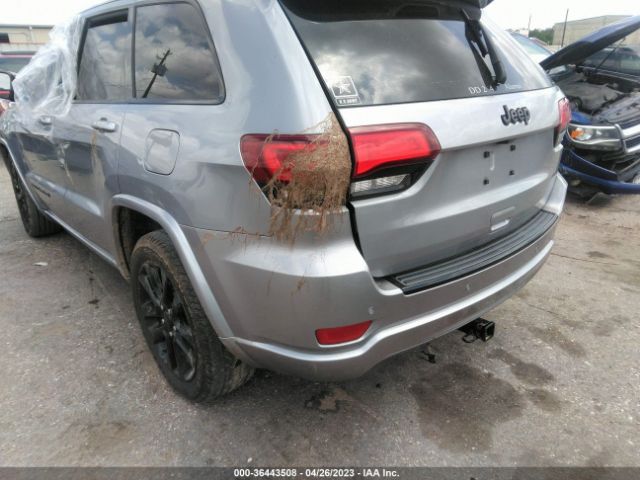 1C4RJEAG1JC288902 Jeep Grand Cherokee Altitude