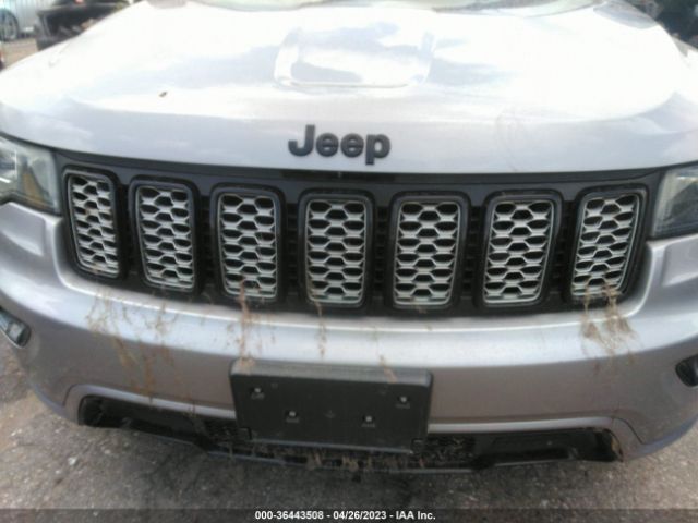1C4RJEAG1JC288902 Jeep Grand Cherokee Altitude