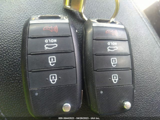 5XXGT4L3XGG038590 KIA Optima Lx