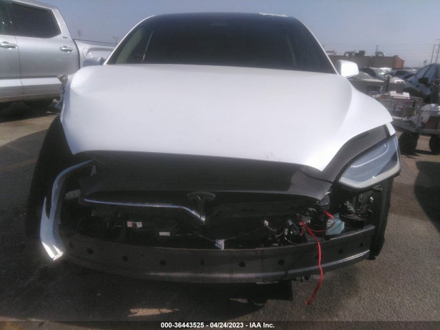 Tesla Model X 90d/75d/100d 2017 5YJXCAE28HF040572 Image 7