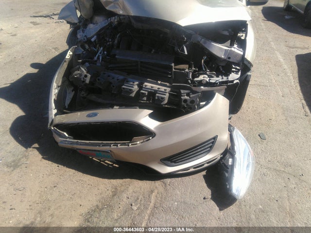 Ford FOCUS SE 2018 1FADP3F26JL328908 Image 12