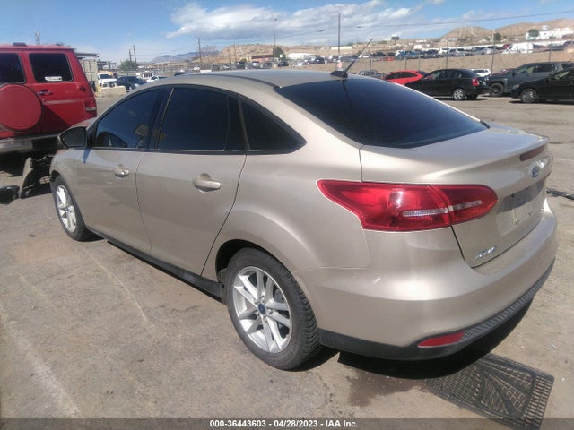 Ford FOCUS SE 2018 1FADP3F26JL328908 Image 3
