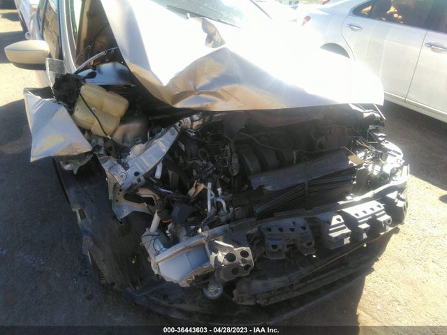 Ford FOCUS SE 2018 1FADP3F26JL328908 Image 6