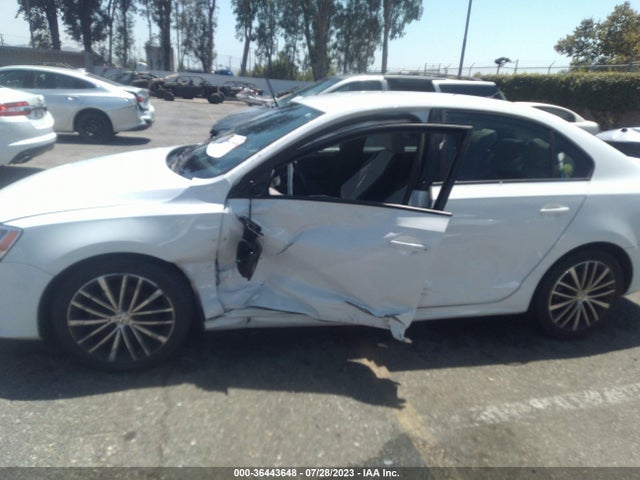 3VWD17AJ5GM225940 Volkswagen Jetta Sedan 1.8t Sport