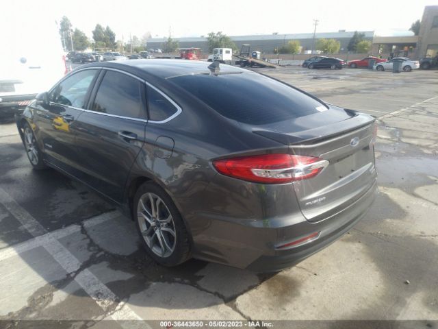 3FA6P0RUXKR183007 Ford Fusion Hybrid Titanium