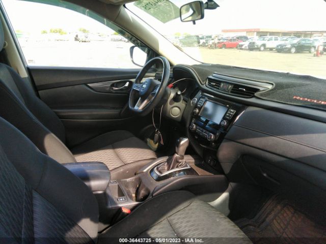 KNMAT2MV2HP552339 Nissan ROGUE SV