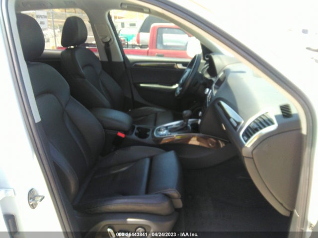 WA1LFAFP8EA038383 Audi Q5 Premium Plus