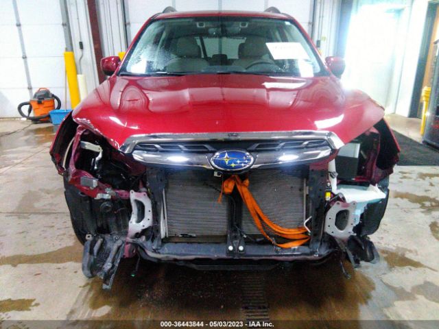 JF2SJAGC1JH522328 Subaru Forester Premium