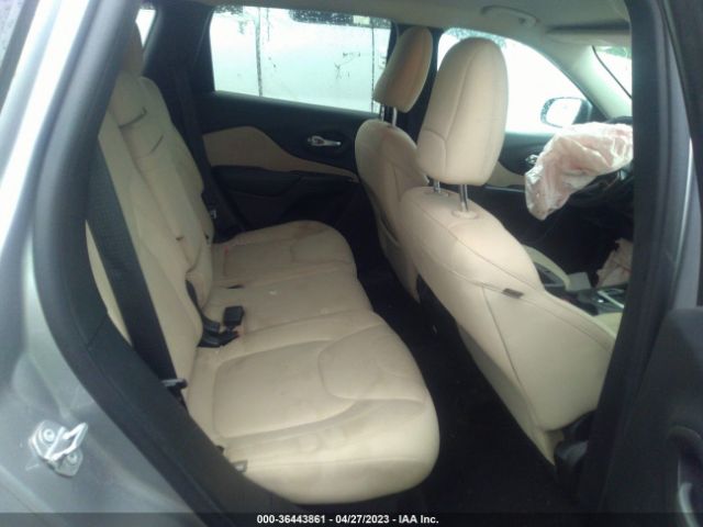 1C4PJLCB8GW369920 Jeep Cherokee Latitude