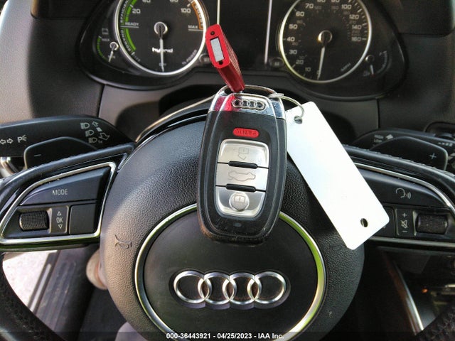2016 Audi SQ5, VIN: WA1CGAFPXGA001559