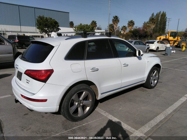 2016 Audi SQ5, VIN: WA1CGAFPXGA001559