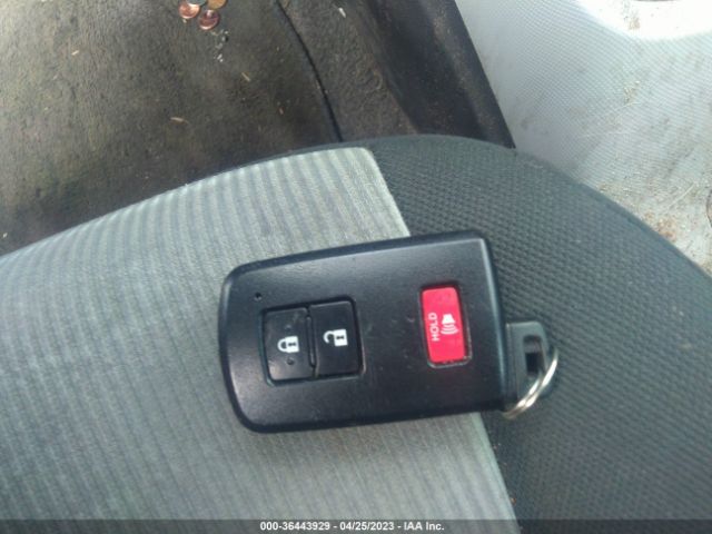 1FADP3K2XEL212977 Ford FOCUS SE