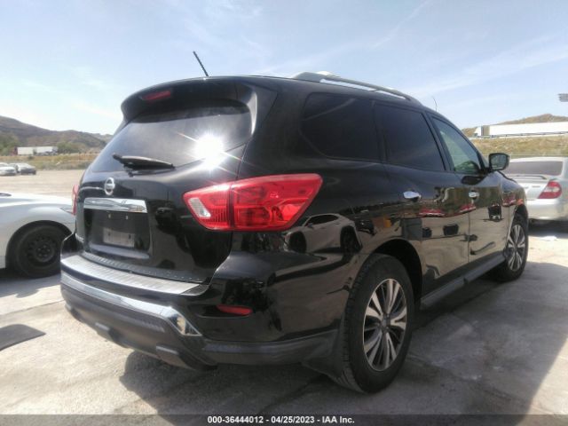 5N1DR2MN8HC671558 Nissan Pathfinder S