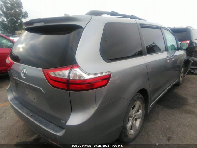 Toyota SIENNA LE 2018 5TDKZ3DC2JS940528 Image 5