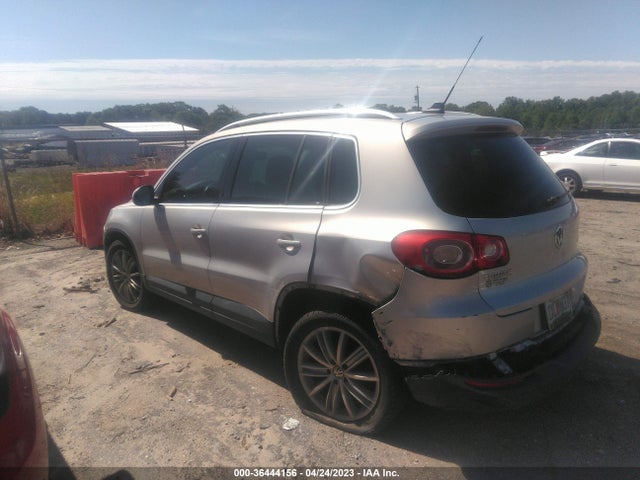 2011 VOLKSWAGEN TIGUAN SEL W/PREMIUM NAVI VIN: WVGAV7AX3BW539007
