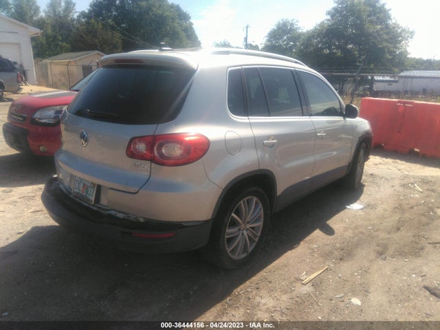 2011 VOLKSWAGEN TIGUAN SEL W/PREMIUM NAVI VIN: WVGAV7AX3BW539007