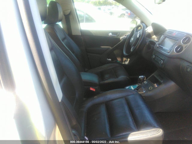 2011 VOLKSWAGEN TIGUAN SEL W/PREMIUM NAVI VIN: WVGAV7AX3BW539007