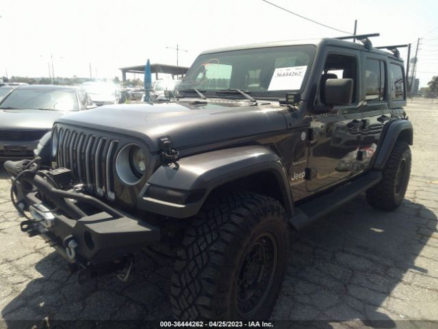 1C4HJXEG8JW153366 Jeep Wrangler Unlimited Sahara
