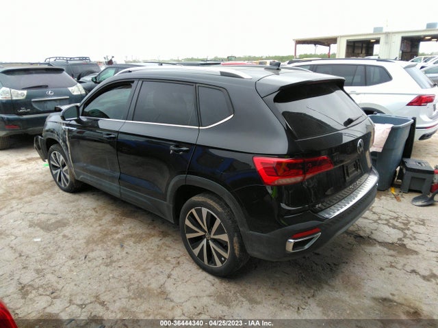 3VVTX7B23NM071957 Volkswagen TAOS SE