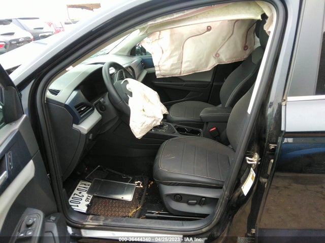 3VVTX7B23NM071957 Volkswagen TAOS SE