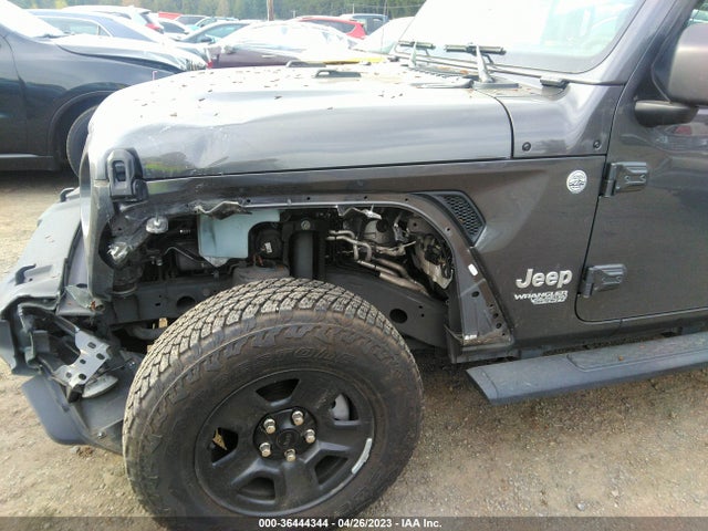 1C4HJXDN2JW300488 Jeep Wrangler Unlimited Sport