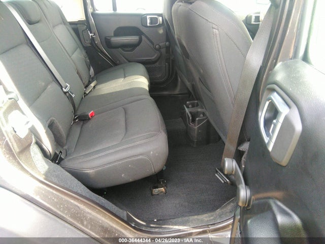 1C4HJXDN2JW300488 Jeep Wrangler Unlimited Sport