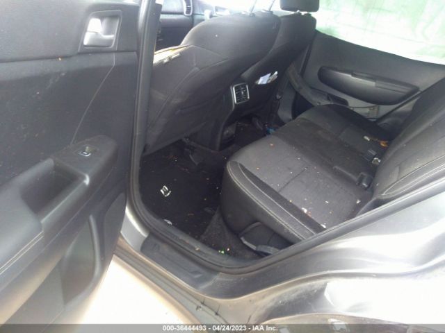 KNDPMCAC8J7370926 KIA Sportage Lx