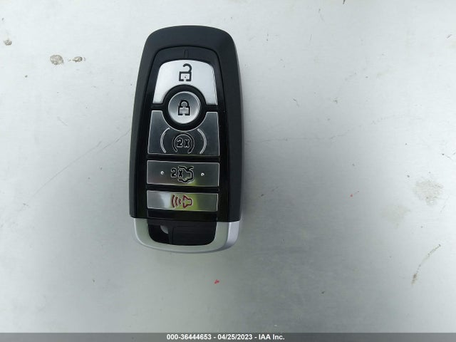 Ford Mustang V6 2017 1FA6P8AM8H5280986 Image 3