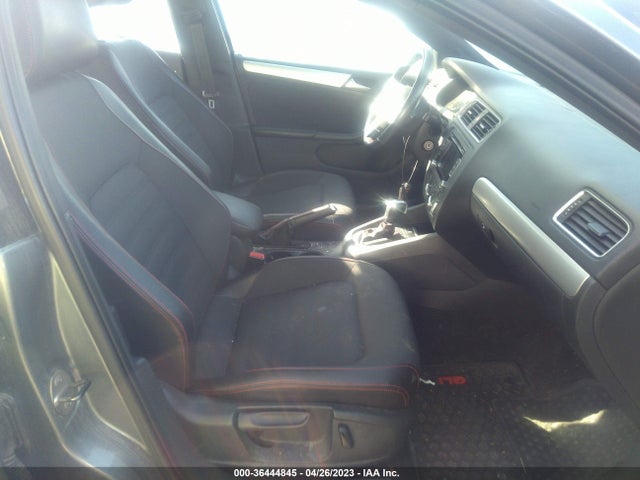 3VW4T7AJ9EM232252 Volkswagen Jetta Sedan Gli