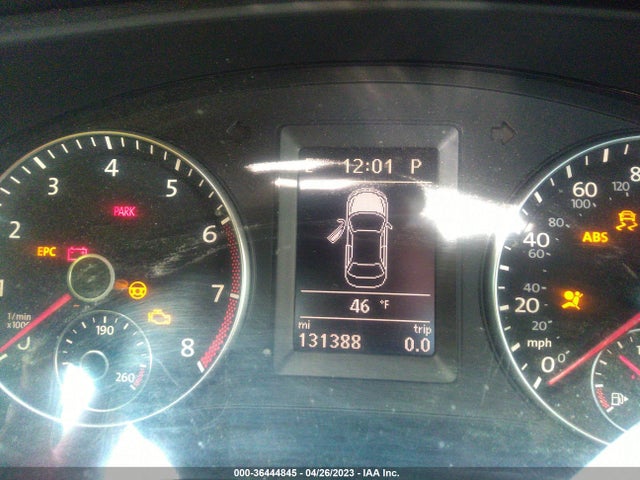 3VW4T7AJ9EM232252 Volkswagen Jetta Sedan Gli