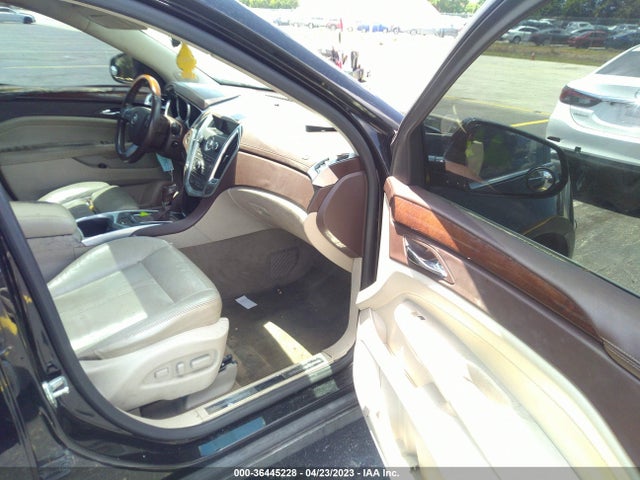 2011 CADILLAC SRX LUXURY COLLECTION VIN: 3GYFNDEYXBS529950