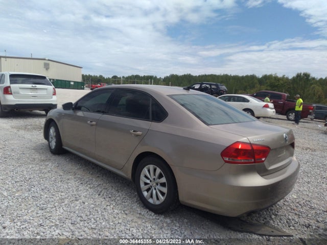 1VWAT7A35FC063340 Volkswagen Passat 1.8t Wolfsburg Ed