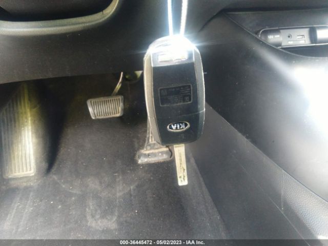 KNDJN2A23G7401285 KIA Soul Base