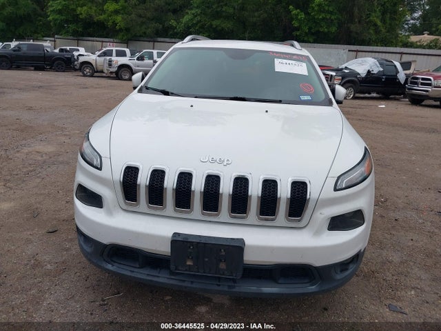 1C4PJLCB8HW571917 Jeep Cherokee Latitude