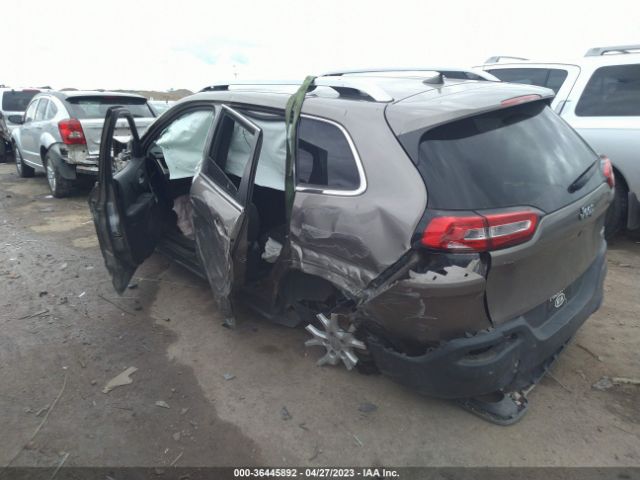 1C4PJLCB9GW329796 Jeep Cherokee Latitude