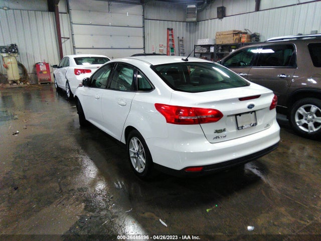 Ford FOCUS SE 2016 1FADP3F23GL391490 Image 4