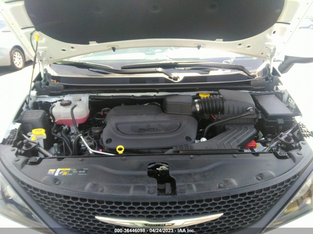 2C4RC1CG7NR215546 Chrysler Voyager Lx