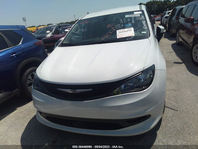 2C4RC1CG7NR215546 Chrysler Voyager Lx