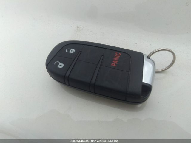 3C4NJCBBXJT227574 Jeep Compass Latitude