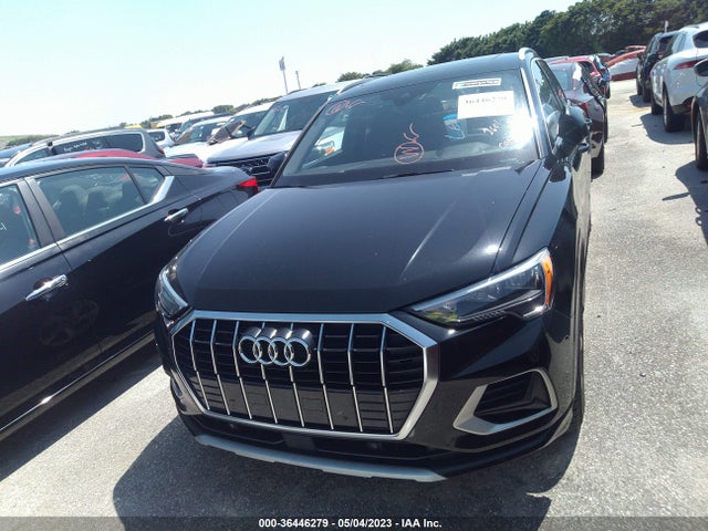 WA1AECF32L1026813 Audi Q3 PREMIUM